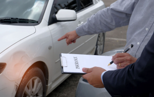 When to Hire a Car Insurance Lawyer